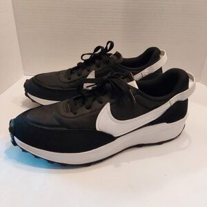 NIKE WAFFLE DEBUT 9.5M/11W BRAND NEW